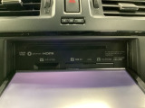 ディスプレイオープンでCD、DVDの挿入が可能です。※オーディオ類は保証対象外となります。