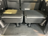 乗車人数や荷物の量、車内での過ごし方に合わせて、シートのレイアウトを変更できます。