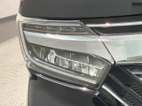 LEDヘッドライトは、点灯の瞬間から最大光量を発揮し、突然暗くなるトンネルなどでの安定感を高めます。