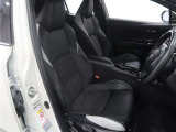 見通しのよいすっきりとした視界で、誰でも運転しやすいです。運転のしやすさは疲れにくさにも繋がりますよ♪