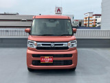 特徴のある個性的なフロントデザイン!白い光と省電力の【ディスチャージ(HID)ヘッドランプ】!