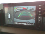 360度見えて安全安心に車庫入れをしていただけるアラウンドビューモニターを装備!