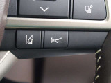 レーダークルーズコントロール(全車速追従機能付)が装備されています。高速道路で定速走行だけでなく、0km/hから約100km/hの広い範囲で先行車との車間距離を適切に保ちながら追従走行ができます。