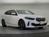 一目で伝わるBMW特有のスポーティーなプロポーションは、BMWの走行性能を生み出すのに欠かせない要因の一つです。細部まで拘りぬいたお車をぜひ一度ご覧ください!