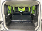 普段のお買い物や通勤、送迎等に十分な荷室スペースを確保しております。セカンドシートを倒すと、大きな荷物の積載も可能です♪