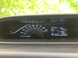 視認性の高いメーター類は、運転に必要な情報を的確にドライバーへ伝えます。走行距離もご確認ください。