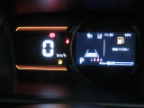 撮影時の走行距離数は4キロです。点検整備を実施してのお納車となります。