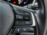 ◆アダプティブクルーズコントロール◆予め設定した車速内でクルマが自動的に加減速。前走車との適切な車間距離を維持しながら追従走行します。【LKAS】車線維持支援システムでステアリング操作を支援。