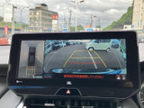 駐車時の安全性を高めるバックモニター。狭い場所でも、後方の状況を把握しやすく、スムーズな駐車をサポートします。運転に自信がない方にもおすすめです。