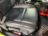 下取りについて。輸入車・国産問わず、全メーカーの査定・下取りを承ります。年式、走行距離、状態等を考慮し、査定価格をご提示いたします。遠方等でご来店が難しい場合は、お近くの買取店への売却をご検討ください