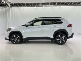 低燃費で環境にもやさしいハイブリッド車です。トヨタ専用診断機器でハイブリッドシステムを綿密に点検してあります!