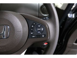 Hondaセンシングの機能のひとつ、アダプティブクルーズコントロール付!アクセルから足を離しても設定したスピードと前車との車間を保ち走行してくれます!車線維持もアシスト☆高速道路で疲労軽減ですね☆