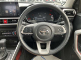 手にしっかりと馴染むとても運転しやすいハンドルです。是非一度、実際に触ってお確かめください!