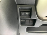 各機能の切り替えボタンは運転席前方の手の届きやすい場所に配置してあります。