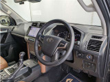 見通しのよいすっきりとした視界で、誰でも運転しやすいです。運転のしやすさは疲れにくさにも繋がりますよ♪