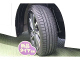 タイヤサイズ 205/55R17。 タイヤ4本【新品】に交換してあります。