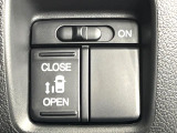 【パワースライドドア】スマートキーや運転席のスイッチでスライドドアの開閉が可能♪電動だから力を入れてドアを開ける必要が無く、小さいお子様でも、重い荷物を持っている時もラクに開け閉めできます♪