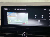 前後ドライブレコーダーの映像がナビゲーションに映ります、あおり運転や追突事故の時に映像に残るので安心です!