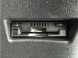 ETCゲートを使ってキャッシュレスで料金所を通過・スマートに時短出来ます。スマートICを乗降出来るのもメリットです!ETCカードはトヨタカードがおすすめ!