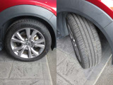 車のデザインにマッチした純正アルミホイール☆