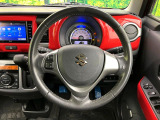 【純正革巻きステアリング】上質な革を使用することで、手にしっかり馴染みとても運転しやすいハンドルです♪