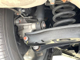 お車を安心してお乗りいただく為には、足回りの定期点検が欠かせません。サービスサポート(有償保証)では無料点検もご提供しており、安心のカーライフをお過ごしいただけるサポート体制が整っています。