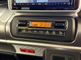 フルオートエアコンで1年中車内は快適!