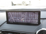 マツダコネクトの8.8インチワイドセンターディスプレイです。『Android Auto』『Apple CarPlay』や独自のコネクテッドサービスに対応したインターフェイスシステムです。