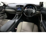 自動車保険も当社にお任せください。お客様のニーズに合わせた保証内容のご提案をいたします。