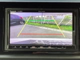 バックモニター付きで、車庫入れやバック時の後方確認をサポート。