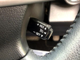 【クルーズコントロール】高速道路もラクラク走行。アクセルを離しても一定速度で走行ができ、長距離運転時の負担を軽減!加速・減速も簡単なスイッチ操作で調整できます。