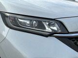 明るくて長寿命のLEDヘッドライト採用