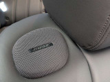 世界的な音響ブランド「BOSE」のプレミアムサウンドシステムを搭載。車内に最適化されたスピーカー配置により、まるでコンサートホールにいるかのような、臨場感あふれるサウンドを楽しめます。