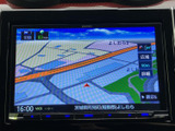 ナビゲーションシステムで、スムーズな目的地へ。運転に集中できる、頼れるカーナビゲーションです。
