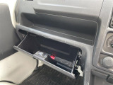 店舗にて現車の確認もいただけますので、お電話で在庫のご確認の上是非ご来店くださいませ。//