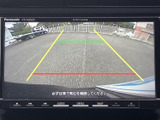 バックモニターで、狭い場所でも安全に駐車できます。後方の状況をしっかり確認でき、運転の負担を軽減。安心な運転をサポートします。