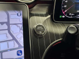 バックカメラにより駐車時の後方確認も楽にできます。