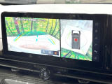 【アラウンドビューモニター】専用のカメラにより、上から見下ろしたような視点で360度クルマの周囲を確認することができます☆死角部分も確認しやすく、狭い場所での切り返しや駐車もスムーズに行えます。