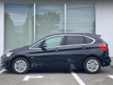 BMW Premium Selection 1年間走行距離無制限保証、安心もBMWクオリティ。BMWメカニックによる360度チェックの納車前点検。交換基準に達した部品があれば、BMW純正部品だけを使用し整備した後にお引渡しします。