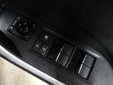 全席オートパワーウィンドウ☆窓の全閉全開が自動で出来るので便利ですよ♪