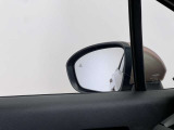 【ブラインドスポットモニター】巻き込み事故防止や、車線変更時の事故も予防します。