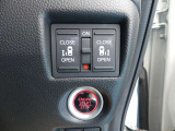 電動両側スライドドアが付いてます(運転席から操作可能です)