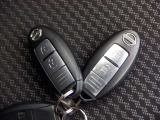 『インテリジェントキ-』機械的な鍵を使用せずに車両のドアの施錠/解錠、エンジン始動が可能なシステムです!