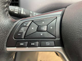 ステアリングスイッチ付きのハンドル!運転に支障をきたすことなくナビ操作が可能です!!