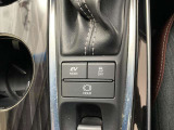 ビークルスタビリティコントロール、いわゆる横滑り防止装置です。ABSと連携し、高いレベルでの安全走行が可能となっております。装置に頼らず、安全運転を心がけましょう。
