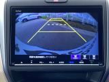 バックモニター付きで車庫入れもラクラク♪