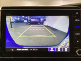 バックモニター付きで、車庫入れやバック時の後方確認をサポート。