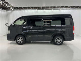 スライドドア開口部が広く荷物の出し入れがスムーズにできます。