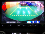 バックカメラの画像です。ガイドラインがスムースな車庫入れをサポートいたします。車庫入れの安心感がアップしますね。