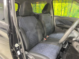 運転席シート廻りは使用感も少なく、良好な状態となっています。前オーナー様が丁寧に使っていたことがよくわかりますね。